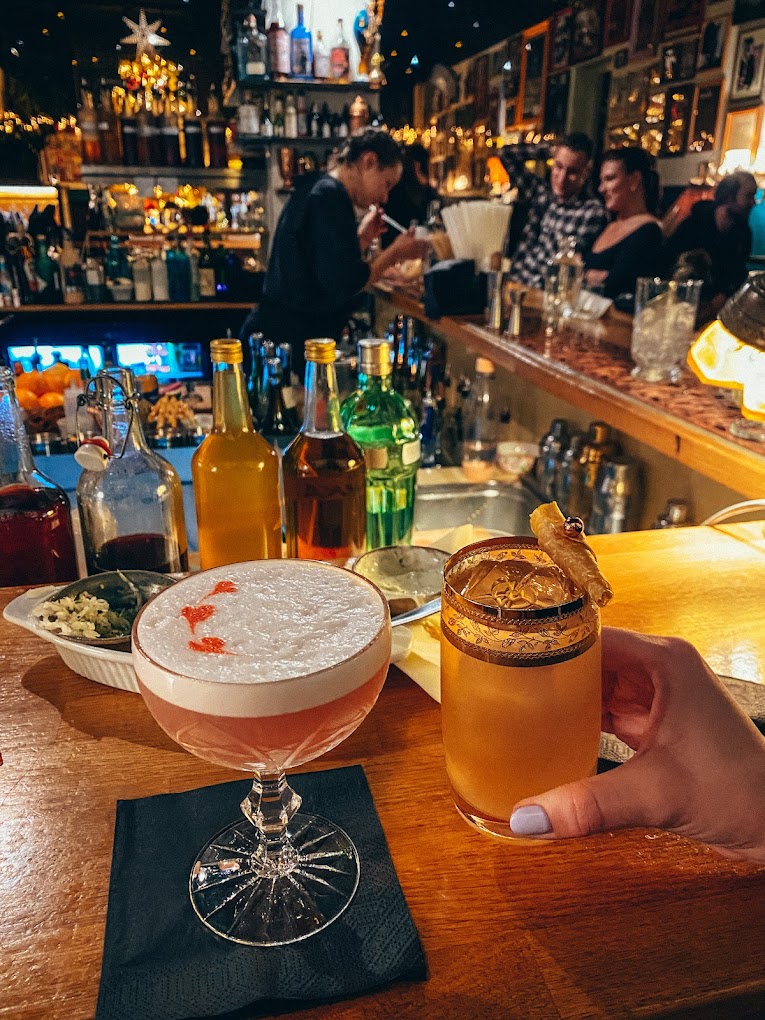 cafe bar pilotu prague 4